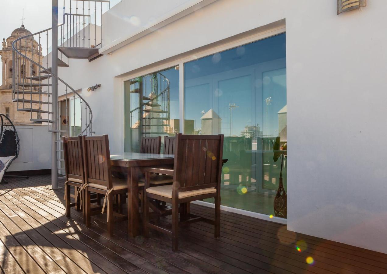 شقة ***** Attic With Impressive Views And Jacuzzi كاديز المظهر الخارجي الصورة